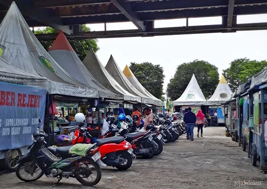 Area Kuliner Kaki Lima Palangka Raya