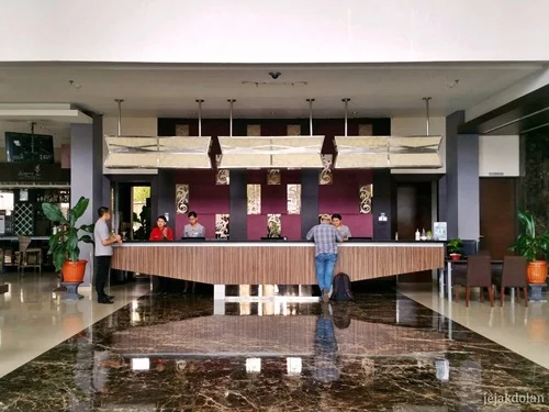 Lobi Hotel Aston Purwokerto