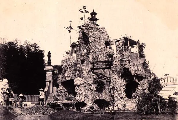 Bukit Karang di Rumah Oei Tiong Ham