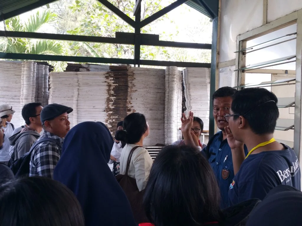 Walking Tour di Ereveld Kalibanteng Semarang