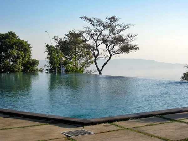 Kolam Renang di Salib Putih - Temoat Wisata Kopeng