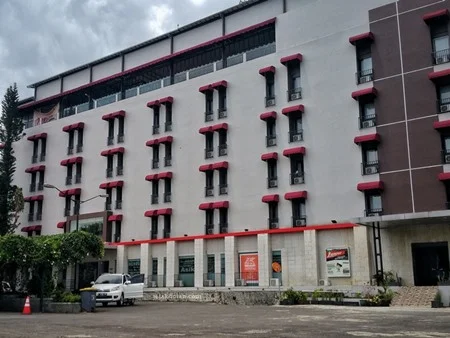 Tampak Depan Hotel di Purwokerto
