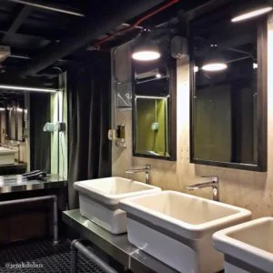 Shared Bathroom di Capsule Transit KLIA2