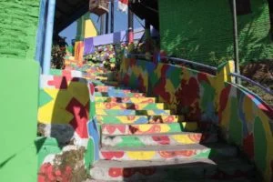 Tangga Warna-Warni di Kampung Jodipan Malang