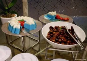 Kurma dan Puding di Pesonna Hotel