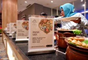 Berbuka di Warung Angkringan Ramadan