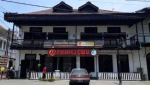 Resto Pringsewu - Restoran di KOta Lama Semarang