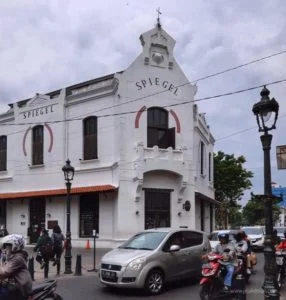 Spiegel Bar and Bistro Kota Lama Semarang
