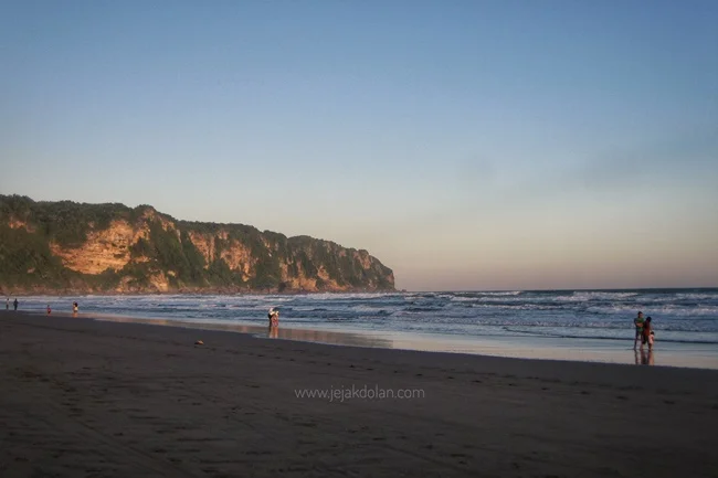 tips aman liburan ke pantai