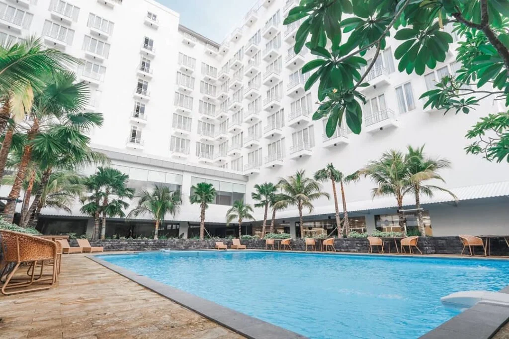 Hotel di Palangkaraya dengan kolam renang