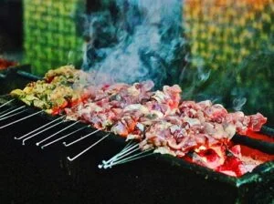 Bakaran Sate dengan tusuk jeruji besi