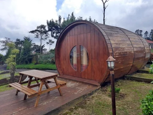 Cottage di Desa Wisata Lembah Asri Serang GMaps Andy Kristyagita