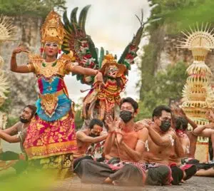 Pertunjukan Kesenian di GWK Bali