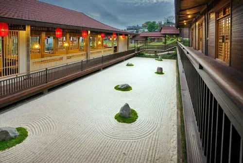 Taman di The Onsen Batu Malang