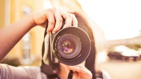 Jual foto untuk menghasilkan uang dari hobi traveling