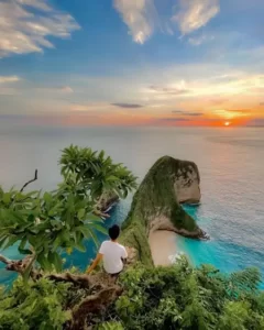 Senja di Pantai Kelingking