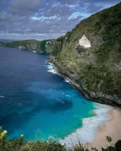 Tebing di Pantai Kelingking