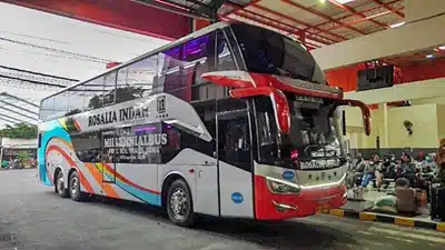 Double decker Rosalia Indah