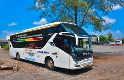 Sleeper Bus Sinar Jaya Jakarta Malang
