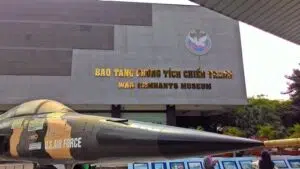 Koleksi pesawat di museum war remnants