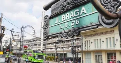 Kawasan Jalan Braga Bandung (Foto: www.bandung.go.id)