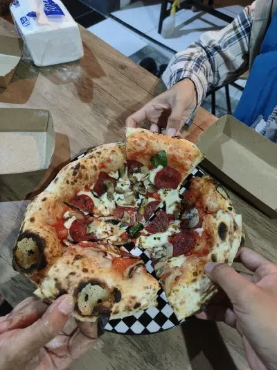 Pizza Napoli di Kota Satria